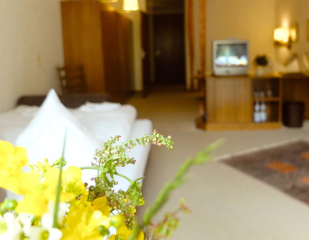 Hotel Valsana Am Kurpark บาดวิลด์บาด ภายนอก รูปภาพ