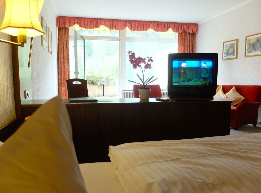 Hotel Valsana Am Kurpark บาดวิลด์บาด ภายนอก รูปภาพ