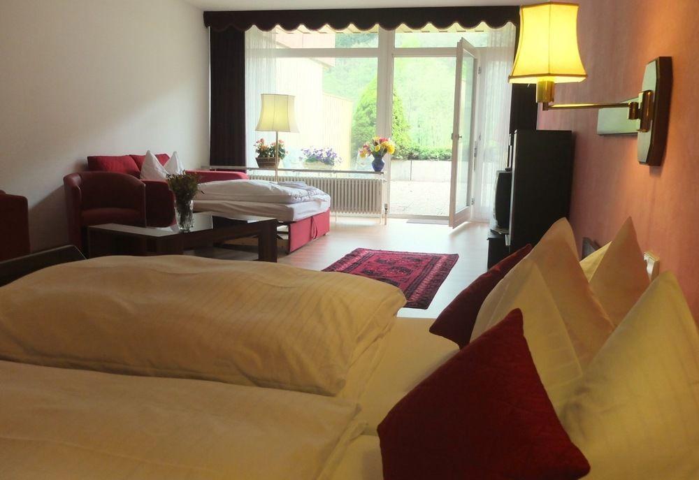 Hotel Valsana Am Kurpark บาดวิลด์บาด ภายนอก รูปภาพ