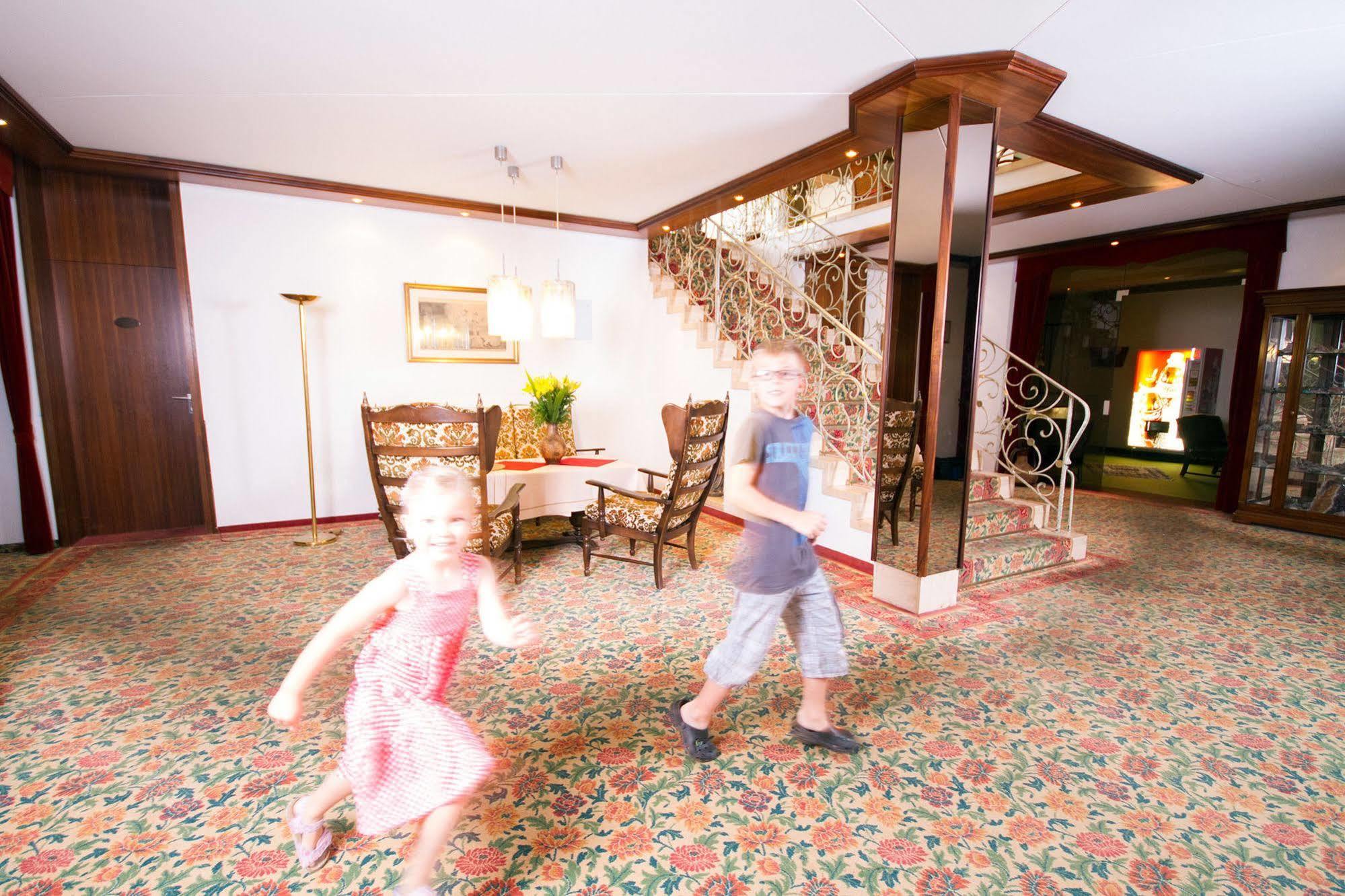 Hotel Valsana Am Kurpark บาดวิลด์บาด ภายนอก รูปภาพ